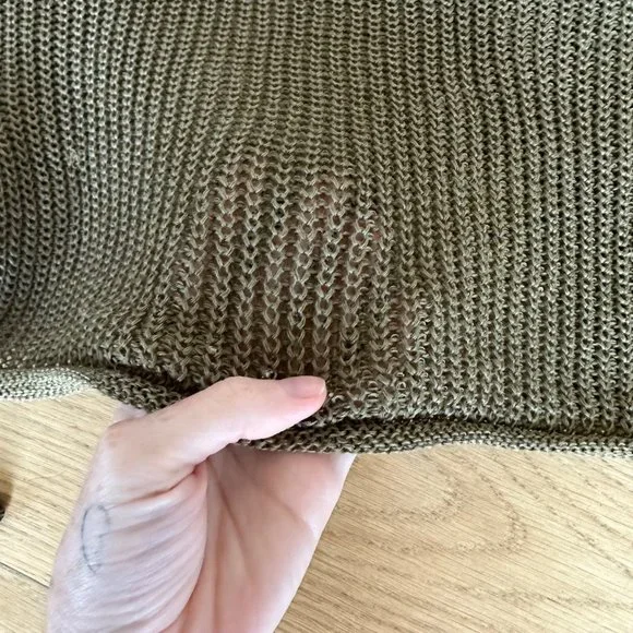 Edikted Riya Off Shoulder Knitted Crop Top in Olive Green - Picture 2 of 8